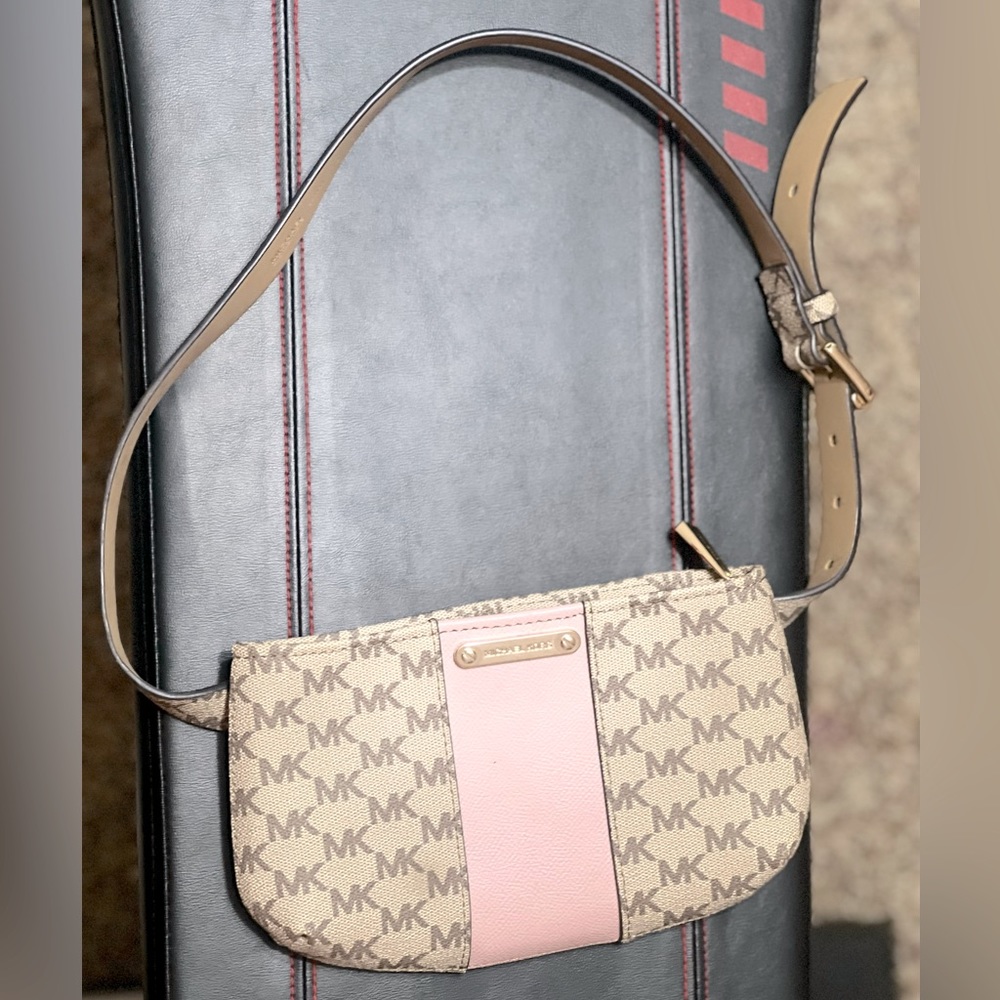 Michael Kors waist